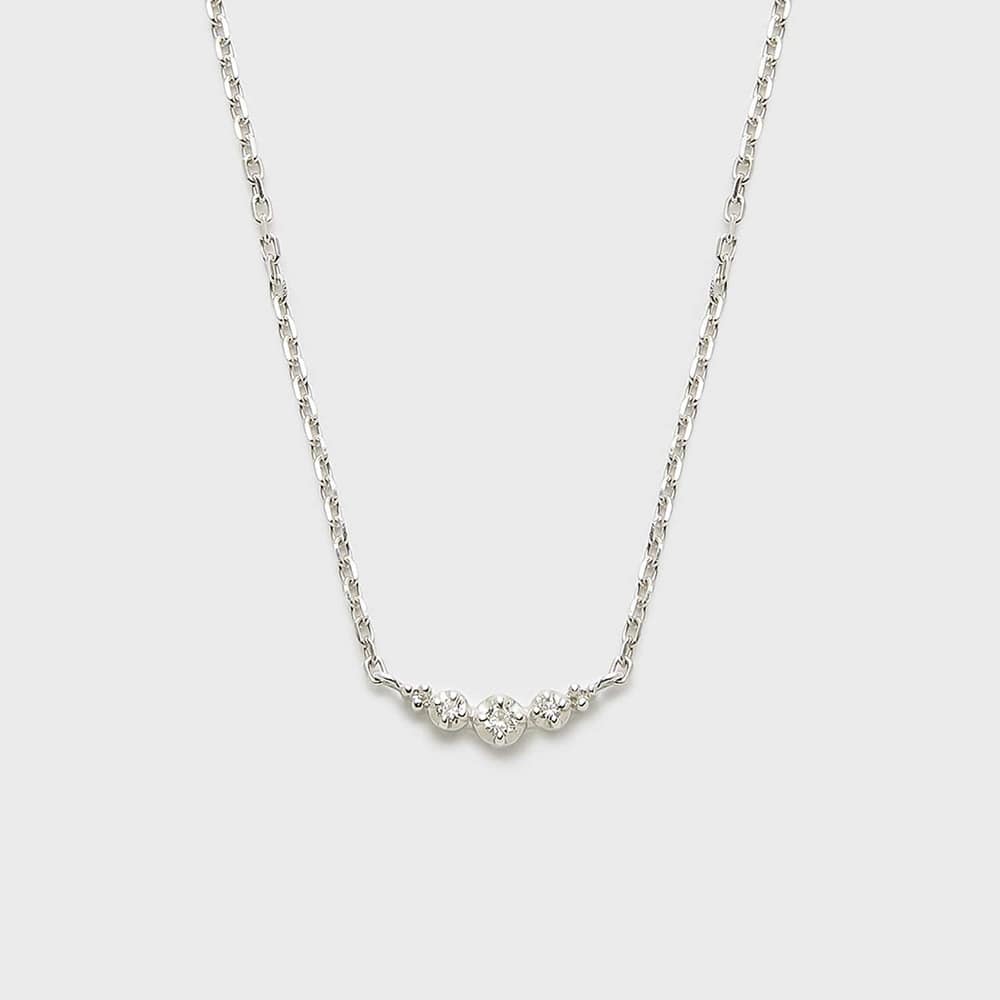 シルバーダイヤモンドネックレス